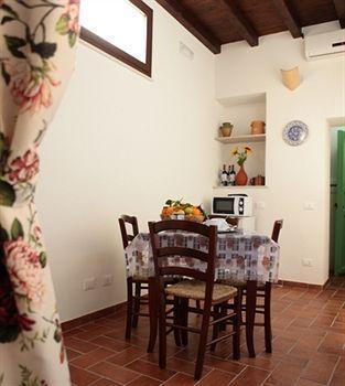 La Paranza Residence - Case Vacanze Trapani Exterior photo